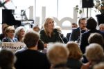 Den Haag 12 maart 2018
Fractievoorzitters Klaas Dijkhoff (VVD), Jesse Klaver (Groen Links), Lilian Marijnissen (SP) en Thierry Baudet (FvD) zijn met elkaar in gesprek in het Libelle Nieuwscafe ( Dudok)