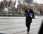 Den Haag 12 maart 2018 
Premiere Mark Rutte Wandelend op straat in Den Haag zonder beveiliging