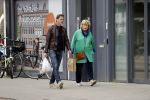 Amsterdam 15 maart 2018 
Mark v d Loo met zijn moeder in Amsterdam zuid