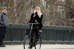 Amsterdam 23 maart 2018
Medina Schuurman op de fiets in Amsterdam