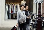 Amsterdam 13 maart 2018 
Monica Geuze zwanger met een vriendin op de cornelis schuytstraat