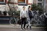 Amsterdam 13 maart 2018 
Monica Geuze zwanger met een vriendin op de cornelis schuytstraat
