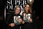 Amsterdam 15 maart 2018 
Boekpresentatie Olcay Gulsen in Conservatorium hotel. Olcay met de schrijfster van het boek Karin Kuijpers