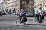 Amsterdam 7 april 2018
Richy Brown met vriendin en kinderen op de fiets.