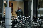 Amsterdam 13 maart 2018 
Robert Jensen gaat sigaren kopen en boodschappen.
