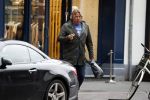 Amsterdam 13 maart 2018 
Robert Jensen gaat sigaren kopen en boodschappen.