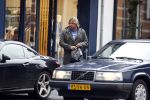 Amsterdam 13 maart 2018 
Robert Jensen gaat sigaren kopen en boodschappen.