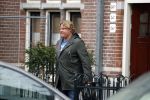 Amsterdam 13 maart 2018 
Robert Jensen gaat sigaren kopen en boodschappen.