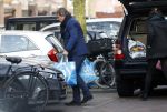 Amsterdam 17 maart 2018 
Robert ten Brink en zijn vrouw Roos en dochter hebben boodschappen gedaan