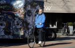 Amsterdam 20 maart 2018 
Rolf Snoeren ( Viktor en Rolf) op de fiets in Amsterdam zuid. Hij rijdt naar zijn villa/huis.