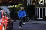 Amsterdam 20 maart 2018 
Rolf Snoeren ( Viktor en Rolf) op de fiets in Amsterdam zuid. Hij rijdt naar zijn villa/huis.