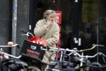 Amsterdam 23 maart 2018 
Saskia Noort doet boodschappen in Amsterdam