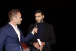 Rotterdam 19 maart 2018
Boekpresentatie Willem v Hanegem in het oude Luxor.
Willem reikt de deerste drie boeken uit aan zijn dochter Alies zoon Boy en Soufiane Touzani