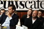 Den Haag 12 maart 2018
Fractievoorzitters Klaas Dijkhoff (VVD), Jesse Klaver (Groen Links), Lilian Marijnissen (SP) en Thierry Baudet (FvD) zijn met elkaar in gesprek in het Libelle Nieuwscafe ( Dudok)