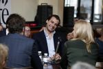 Den Haag 12 maart 2018
Fractievoorzitters Klaas Dijkhoff (VVD), Jesse Klaver (Groen Links), Lilian Marijnissen (SP) en Thierry Baudet (FvD) zijn met elkaar in gesprek in het Libelle Nieuwscafe ( Dudok)