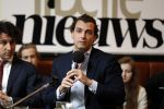 Den Haag 12 maart 2018
Fractievoorzitters Klaas Dijkhoff (VVD), Jesse Klaver (Groen Links), Lilian Marijnissen (SP) en Thierry Baudet (FvD) zijn met elkaar in gesprek in het Libelle Nieuwscafe ( Dudok)
