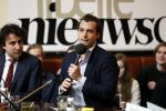 Den Haag 12 maart 2018
Fractievoorzitters Klaas Dijkhoff (VVD), Jesse Klaver (Groen Links), Lilian Marijnissen (SP) en Thierry Baudet (FvD) zijn met elkaar in gesprek in het Libelle Nieuwscafe ( Dudok)
