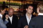 Den Haag 12 maart 2018
Fractievoorzitters Klaas Dijkhoff (VVD), Jesse Klaver (Groen Links), Lilian Marijnissen (SP) en Thierry Baudet (FvD) zijn met elkaar in gesprek in het Libelle Nieuwscafe ( Dudok)