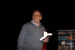 Rotterdam 19 maart 2018
Boekpresentatie Willem v Hanegem in het oude Luxor.
Willem reikt de deerste drie boeken uit aan zijn dochter Alies zoon Boy en Soufiane Touzani