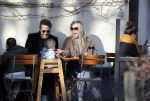 Amsterdam 24 maart 2019
Chantal Janzen en haar man Marco Geeratz en hun kinderen op terras en Amsterdam zuid.