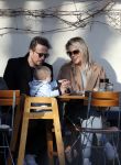 Amsterdam 24 maart 2019
Chantal Janzen en haar man Marco Geeratz en hun kinderen op terras en Amsterdam zuid.