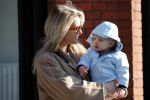 Amsterdam 24 maart 2019
Chantal Janzen en haar man Marco Geeratz en hun kinderen op terras en Amsterdam zuid.