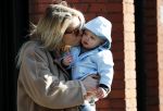 Amsterdam 24 maart 2019
Chantal Janzen en haar man Marco Geeratz en hun kinderen op terras en Amsterdam zuid.