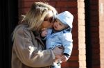 Amsterdam 24 maart 2019
Chantal Janzen en haar man Marco Geeratz en hun kinderen op terras en Amsterdam zuid.