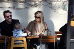 Amsterdam 24 maart 2019
Chantal Janzen en haar man Marco Geeratz en hun kinderen op terras en Amsterdam zuid.