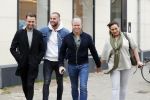 Amsterdam 26 maart 2019
Vandaag is de eerste dag ven de opnames voor een nieuwe soap over 
Dave Roelvink Donny Roelvink Dries Roelvink en Honoria Roelvink