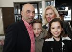Hoorn 24 maart 2019
Premiere Pip Pellens in schouwburg van Zaandam. Pim Vosmaer met Dominique v Vliet en hun kinderen