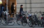 Amsterdam 22 maart 2019
Georgina Verbaan op straat met haar fiets.