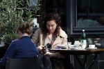 Amsterdam 30 maart 2019
Daniel de Ridder en zijn vriendin Halina Reijn op terras en op de beethovenstraat.
