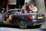 Amsterdam 30 maart 2019
Daniel de Ridder en zijn vriendin Halina Reijn op terras en op de beethovenstraat. Audi A4 cabrio