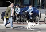 Amsterdam 1 april 2019
Hans v d Togt met zijn hondje op terras en aan het wandelen.