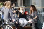 Amsterdam 30 maart 2019
Katja Schuurman eet ijsje met haar dochter Sammie en neefje Chico Toonen ( dochter Birgit Schuurman en ex man Arne Toonen)