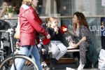 Amsterdam 30 maart 2019
Katja Schuurman eet ijsje met haar dochter Sammie en neefje Chico Toonen ( dochter Birgit Schuurman en ex man Arne Toonen)