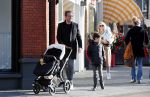 Amsterdam 24 maart 2019
Chantal Janzen en haar man Marco Geeratz en hun kinderen op terras en Amsterdam zuid.