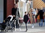 Amsterdam 24 maart 2019
Chantal Janzen en haar man Marco Geeratz en hun kinderen op terras en Amsterdam zuid.