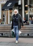 Amsterdam 30 maart 2019
Rob Houwer op straat in Amsterdam zuid.