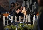 Amsterdam Vondelpark 24 maart 2019
Romy Monteiro met haar nieuwe vriend Jasper Suyk verliefd in het vondelpark.