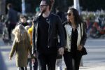 Amsterdam Vondelpark 24 maart 2019
Romy Monteiro met haar nieuwe vriend Jasper Suyk verliefd in het vondelpark.