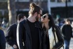 Amsterdam Vondelpark 24 maart 2019
Romy Monteiro met haar nieuwe vriend Jasper Suyk verliefd in het vondelpark.