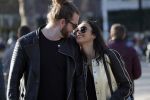 Amsterdam Vondelpark 24 maart 2019
Romy Monteiro met haar nieuwe vriend Jasper Suyk verliefd in het vondelpark.