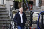 Amsterdam 14 april 2020
Andre v Duin gaat lekker vanaf zijn huis wandelen . Voor zijn raam staat een speelgoed beer voor de kinderen die de berenroute lopen . De beer was van zijn partner Martin