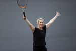 Cruqius 31 maart 2020
Tennissen voor het goede doel met Diederik v Manen. Anouk Smuldfers Ellie Lust en Laurien Verstraten