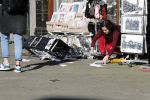 Amsterdam 12 maart 2020
Rek met ansichtkaarten omgewaaid.