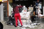 Amsterdam 12 maart 2020
Rek met ansichtkaarten omgewaaid.