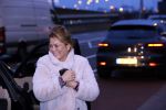 Schiphol 19 maart 2020
Romy Monteiro en haar vriend Jasper Suyk arriveren vanuit bangkok op Schiphol . Moeder Antje en haar partner Dennis halen ze op . Ook hun hondje is erbij.