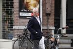 Amsterdam 3 april 2020
Bram Moszkowicz op de cornelis schuytstraat.
